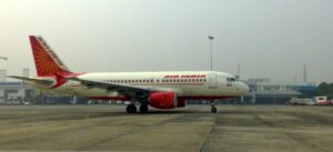 अहमदाबाद मे प्लेन क्रैश हुआ